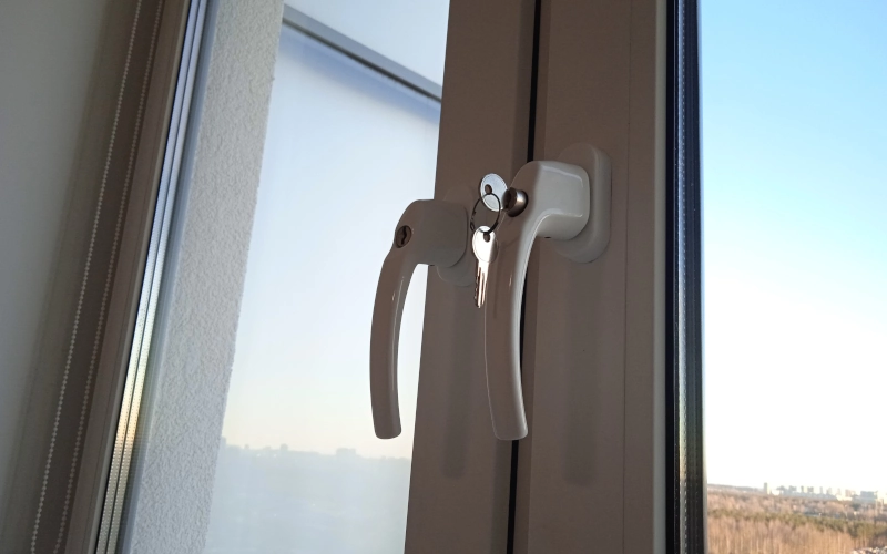 protecting children from falling out of windows